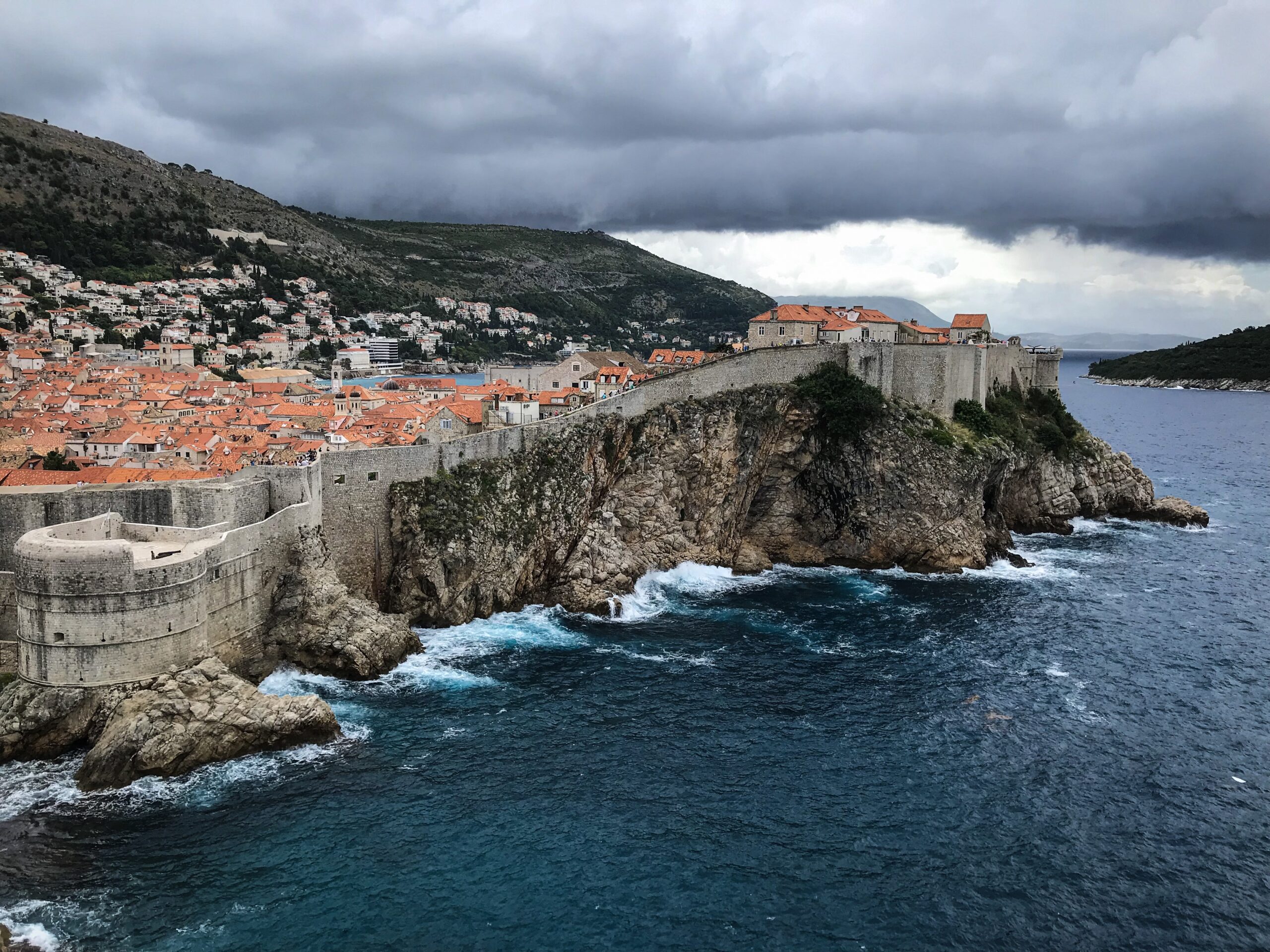 Pohľad z pevnosti Lovrijenac, čo vidieť v Dubrovníku