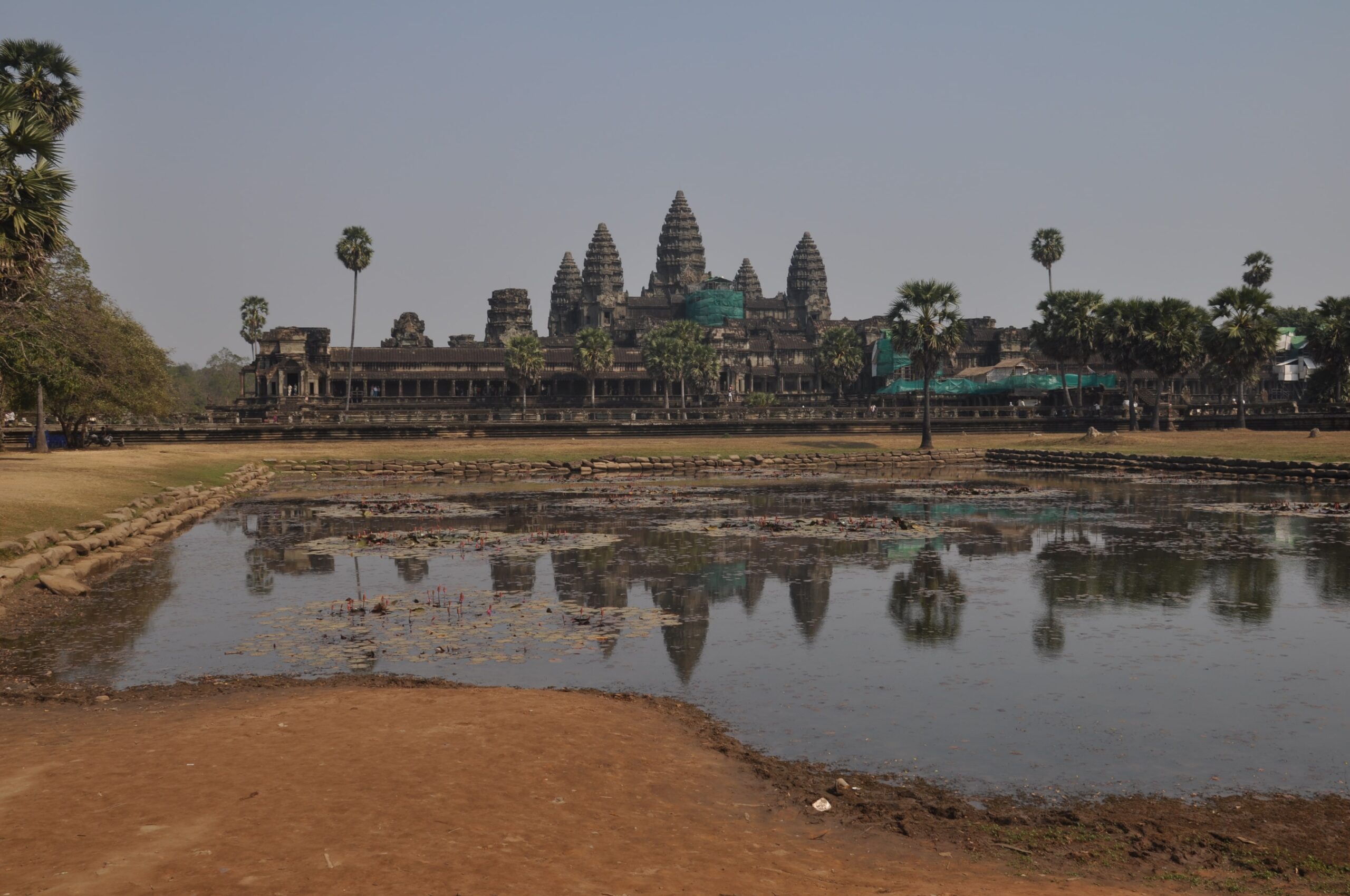Jazero s odrazom chrámu Angkor Wat