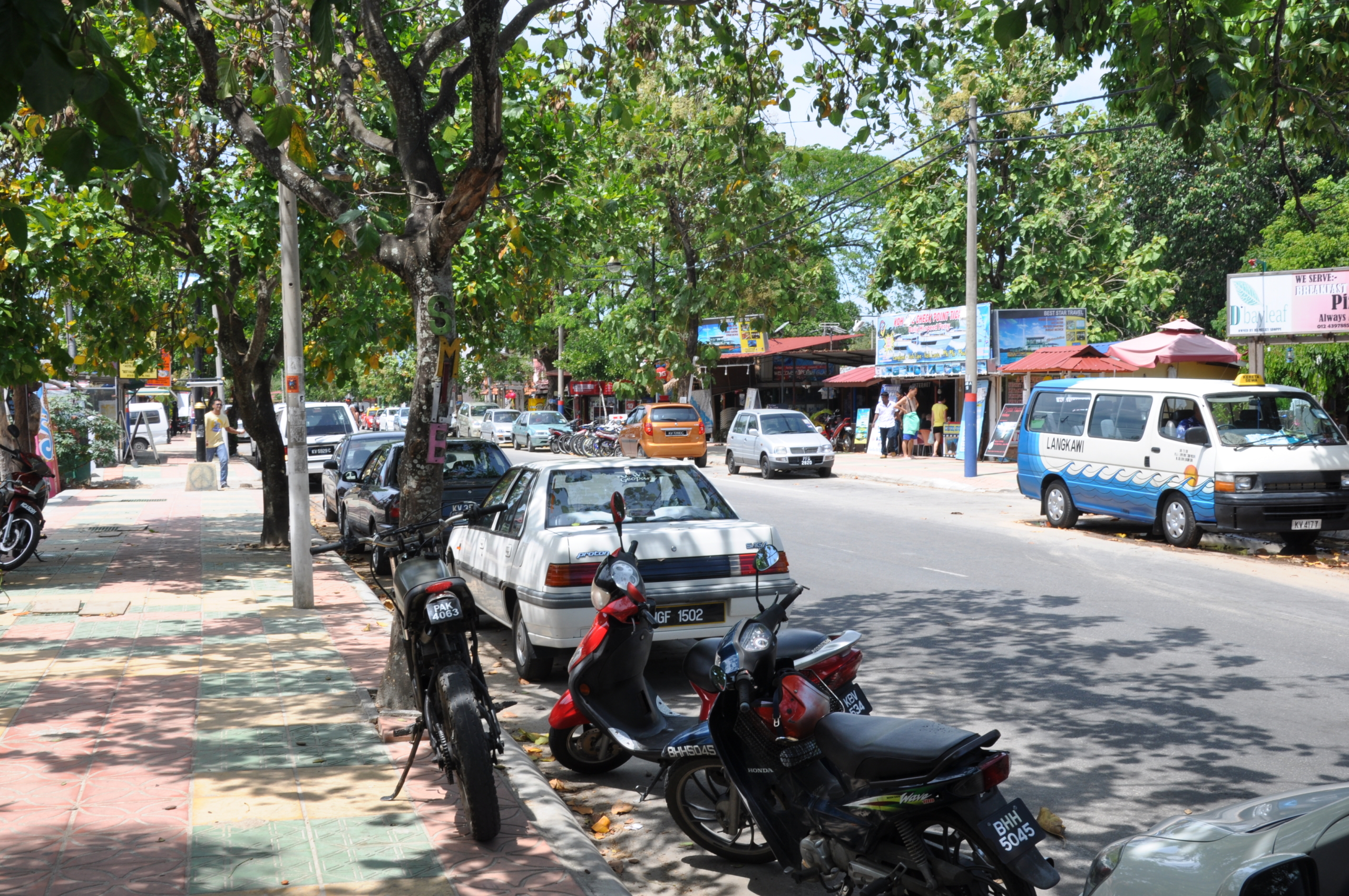 pohľad na ulicu v Panta Cenang na Langkawi