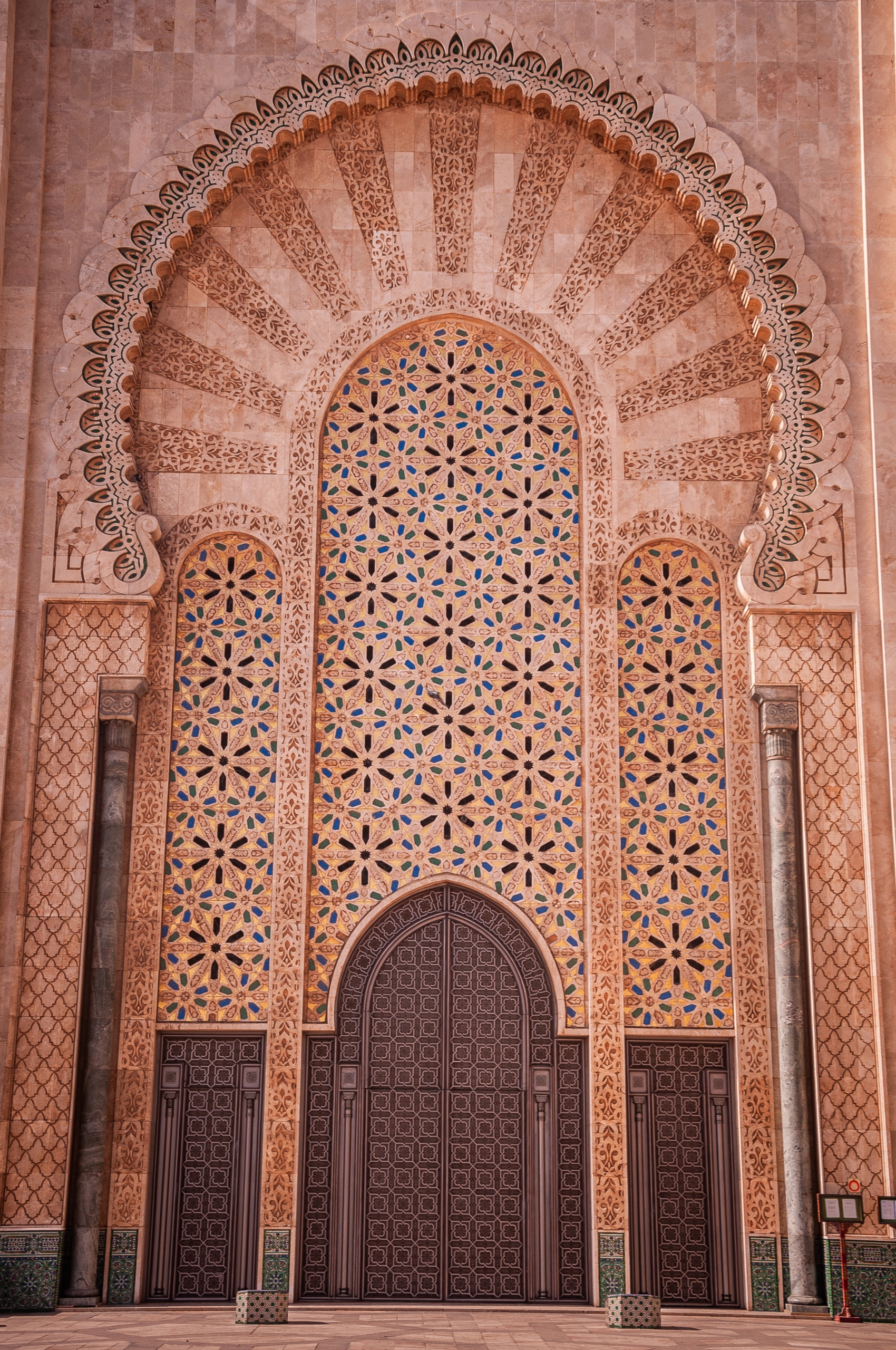 Casablanca Z Casablancy do Fésu: Brána do mešity v tvare podkovy